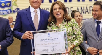 Primeira-dama Gracinha Caiado recebe título de cidadã anapolina